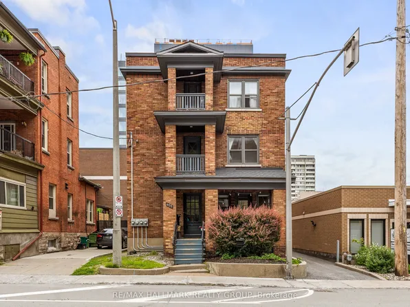 455 Metcalfe St, Ottawa, ON K2P 1T1