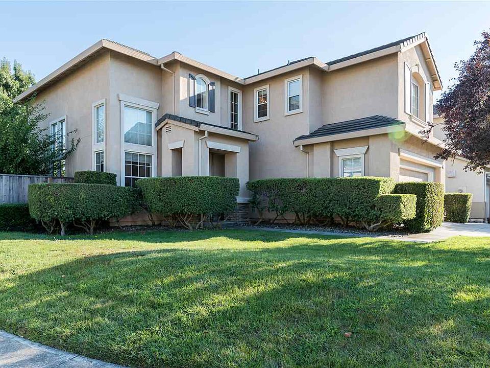 2nd image of 369 Bridgecreek Way