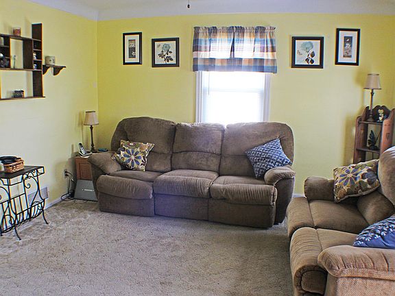 4th image of 113 Helen Dr