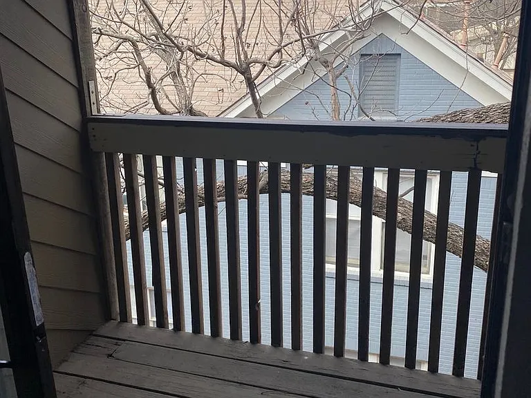 612 Park Pl #301 — Photo 3