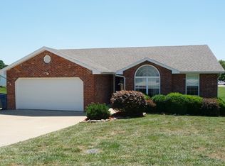3931 Oxford Rd, Jefferson City, MO 65109