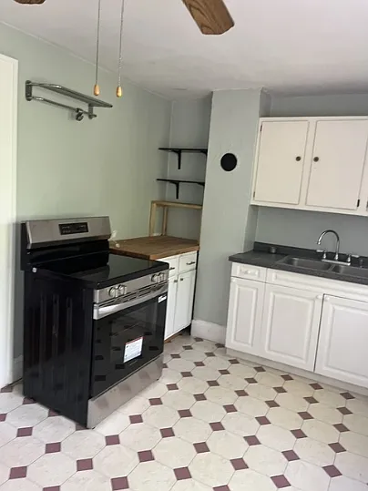 26 Pelzer St — Photo 3