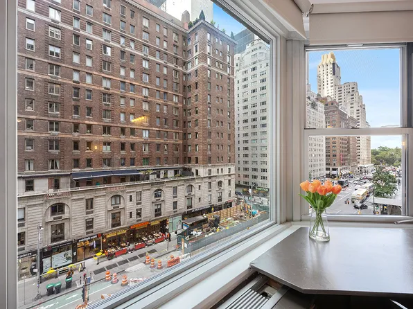 77 West 55th Street image 1 of 8