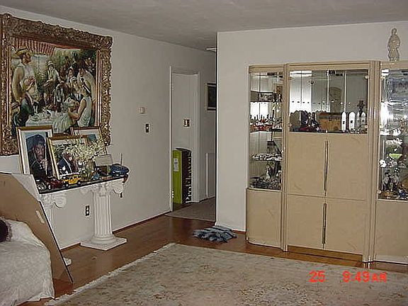 2nd image of 10724 Kelley Dr