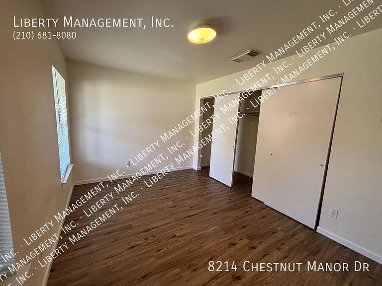8214 Chestnut Manor Dr — Photo 12