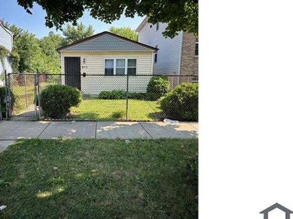 611 E 92nd Pl