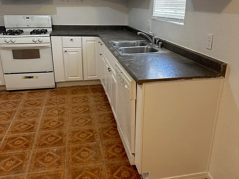 1620 Cordoba Ln #C — Photo 5