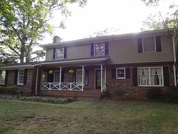 1st image of 2465 Powers Ferry Dr SE