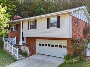 16 Barrington Rd, Nitro, WV 25143