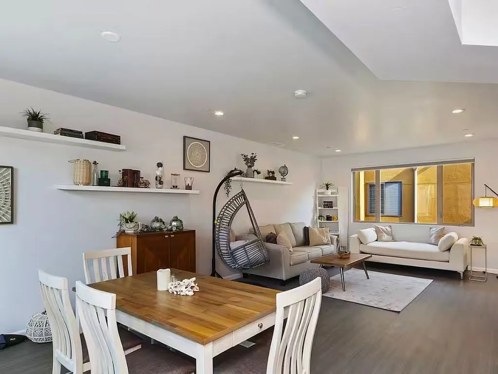 4034 Riviera Drive - 1 — Photo 4