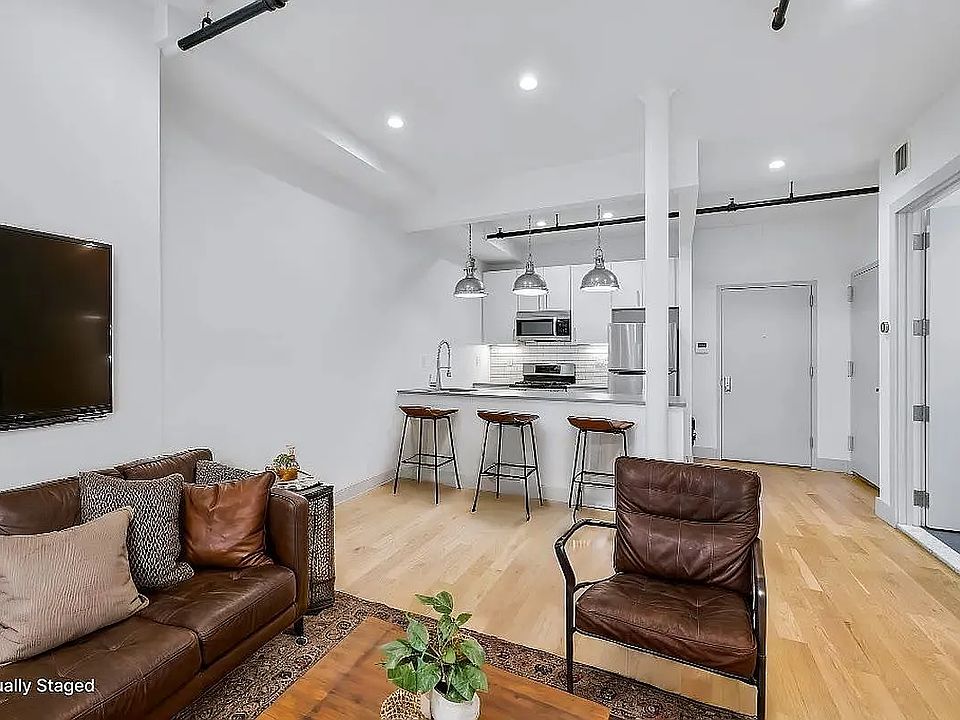 1st image of 347 Lorimer St #2B