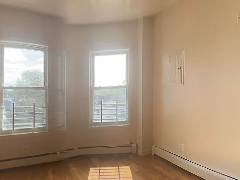 951 Chancellor Ave #2 — Photo 6
