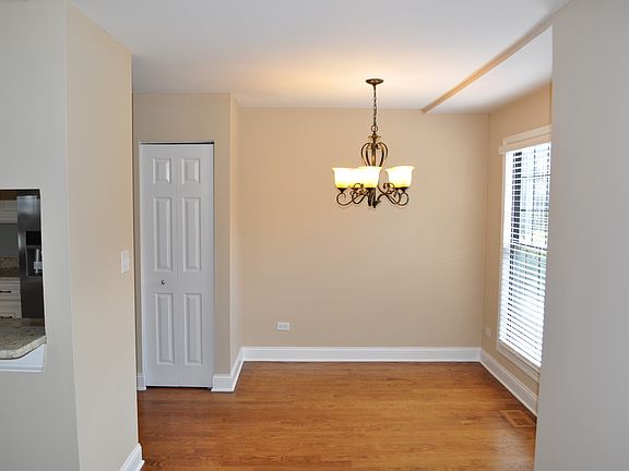 4th image of 4587 Olmstead Dr