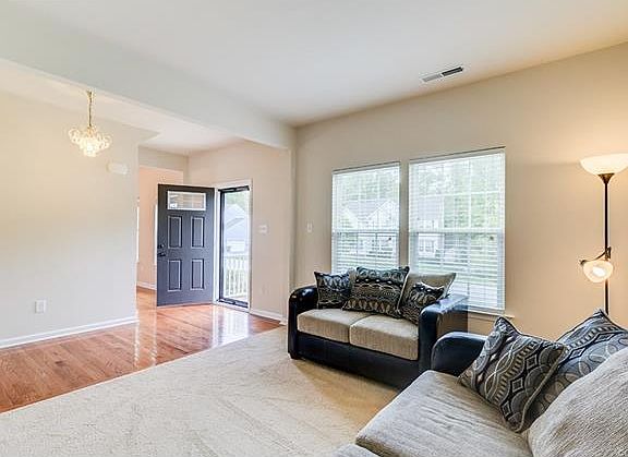3rd image of 5213 Timsbury Pointe Dr