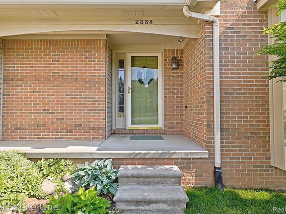 3rd image of 2338 Malena Ln