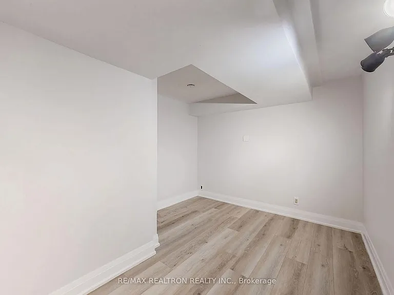 28 Blue Spruce Ln #BASEMENT — Photo 8