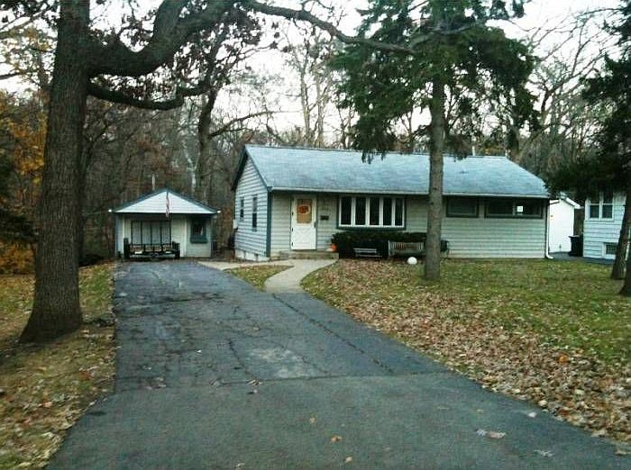 1st image of 869 NE Holcomb Dr