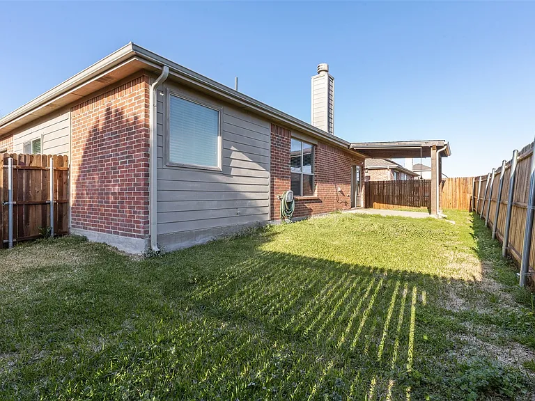 504 Teal Ln — Photo 23