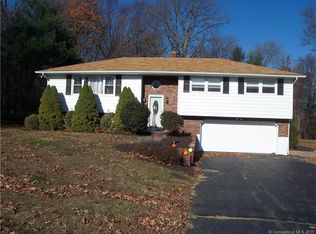 24 Blue Trail Dr, Prospect, CT 06712