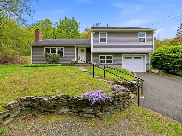 1185 Bay Rd, Amherst, MA 01002