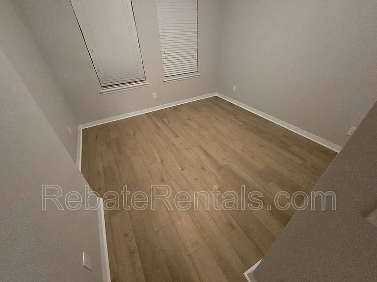 14314 Dovewind Ct — Photo 56