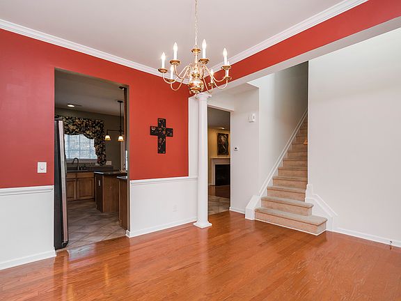 4th image of 1932 Munn Pointe Dr