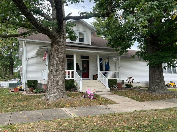 304 W Mascoutah St, Okawville, IL 62271