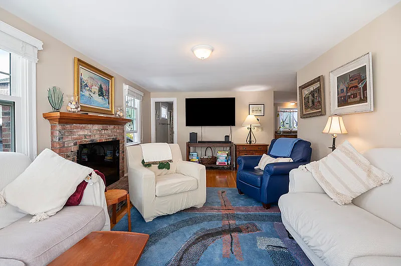 3 bed, $3,500 — Photo 3