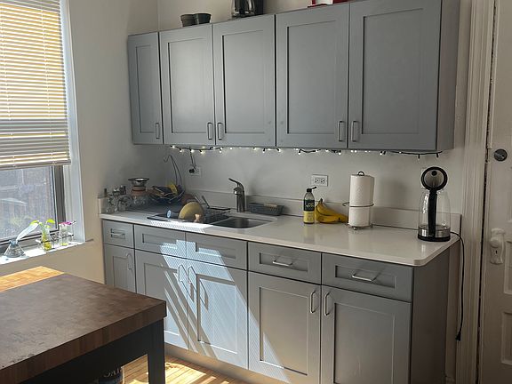 4th image of 1452 W Lexington St #2