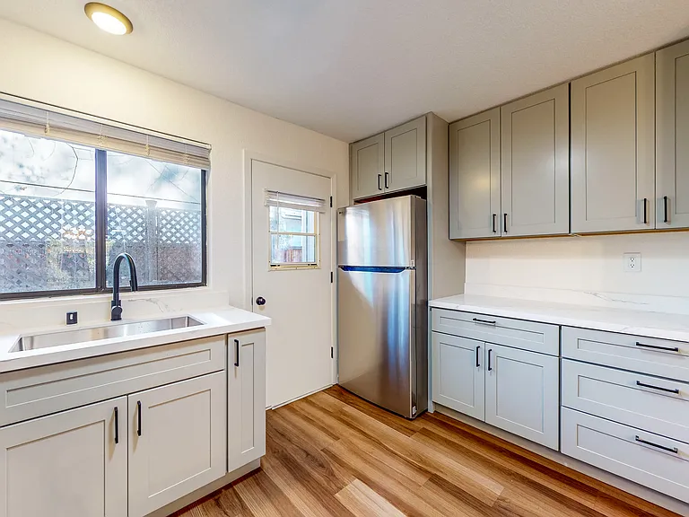 5105 Old Redwood Hwy #89 — Photo 4