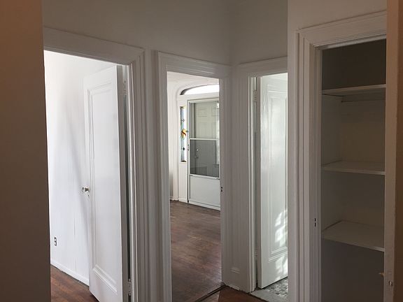 4th image of 2345 33rd St #2R