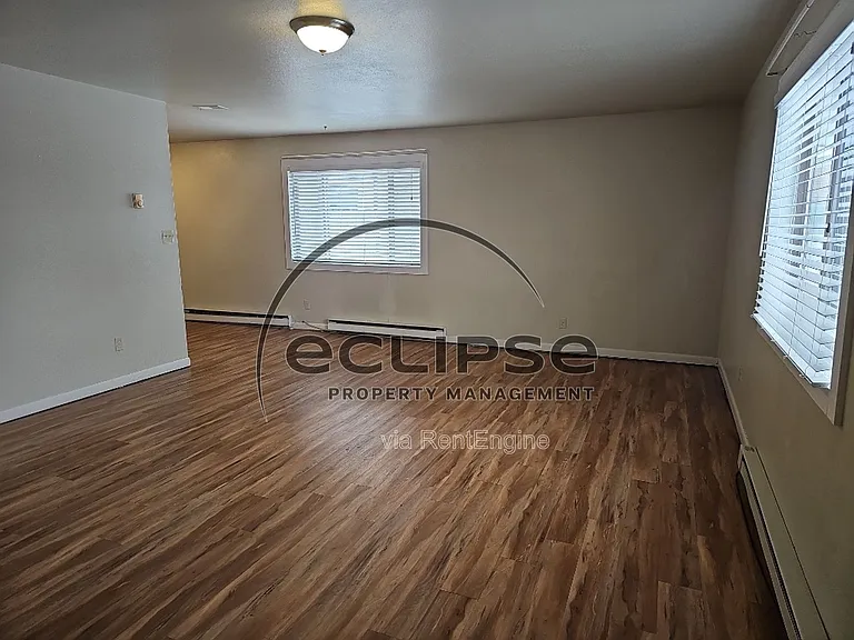 2644 Clark St — Photo 3