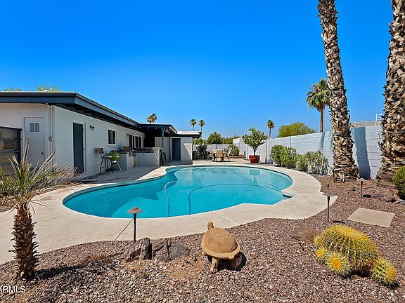 5th image of 9609 N 35th Place