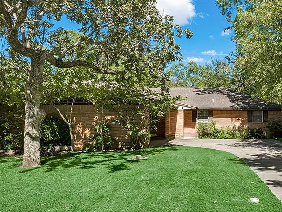 2nd image of 1522 Baggett Ln