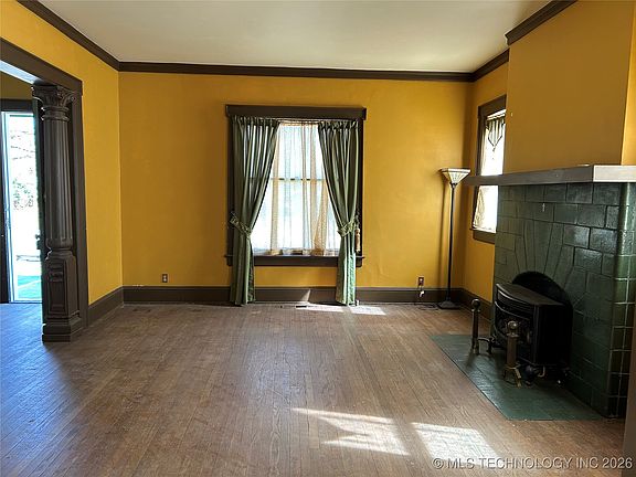 4th image of 423 Kendall Blvd