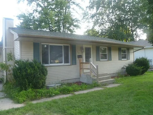160 Carrie St photo 1