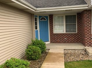 1645 Mid Court Dr, Bourbonnais, IL 60914