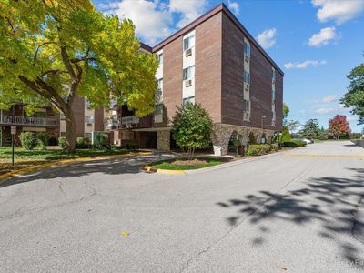 1331 S Finley Rd APT 212, Lombard, IL, 60148