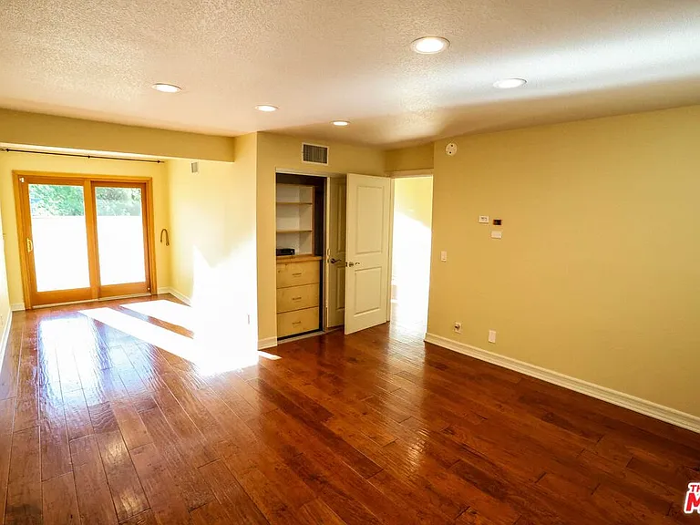 17097 Palisades Cir — Photo 13
