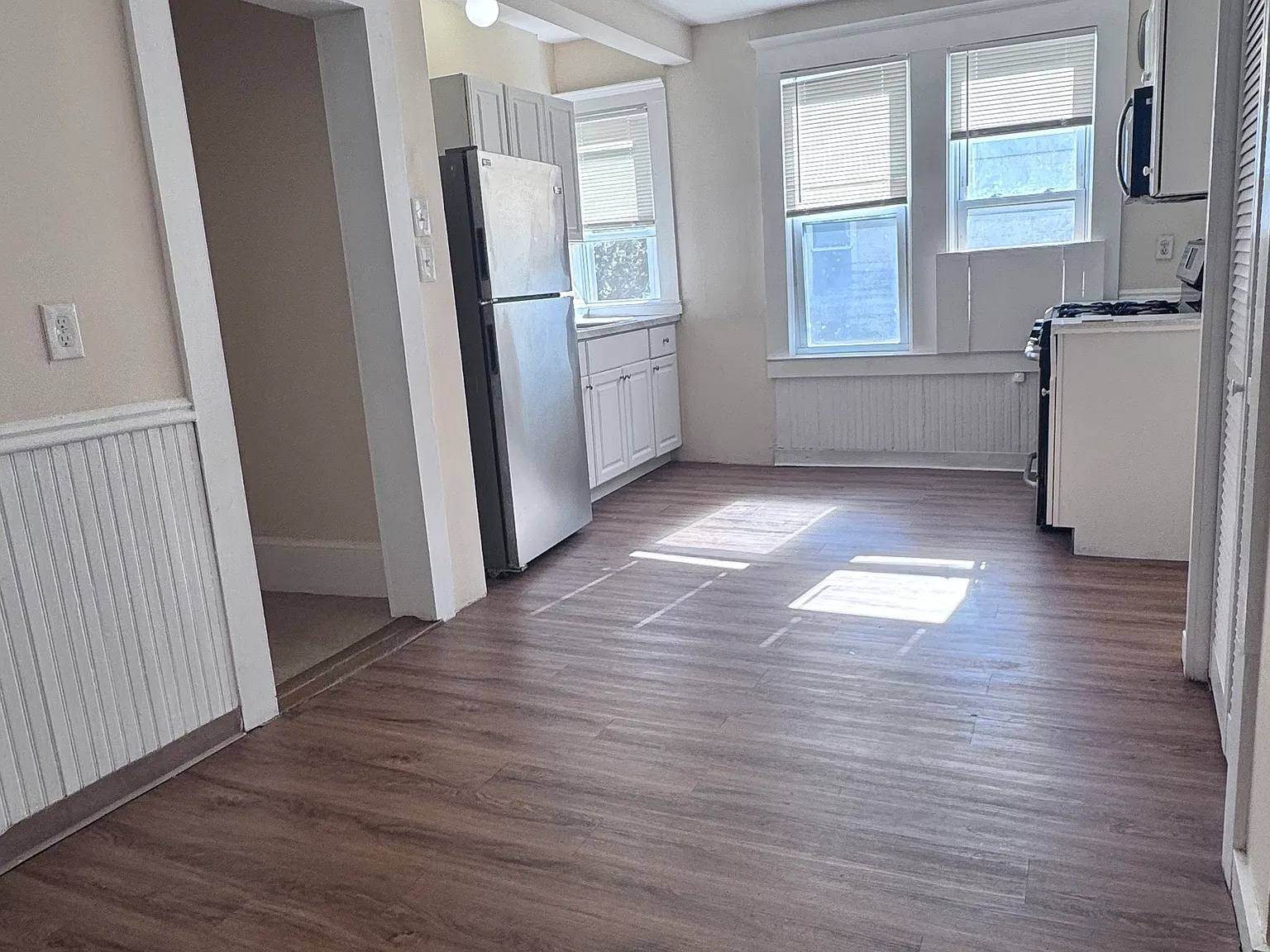 2 bed, 1.0 bath, 665 sqft, $1,935 — Photo 2