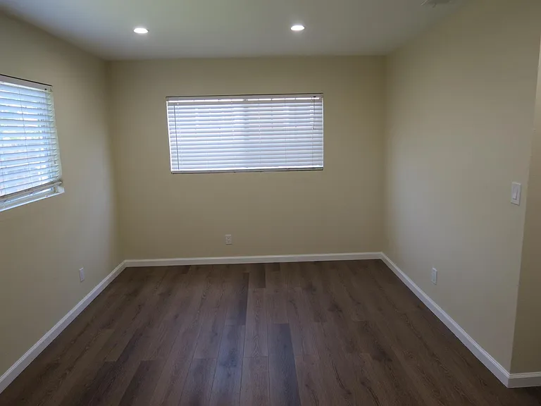 1815 Morrison St — Photo 14