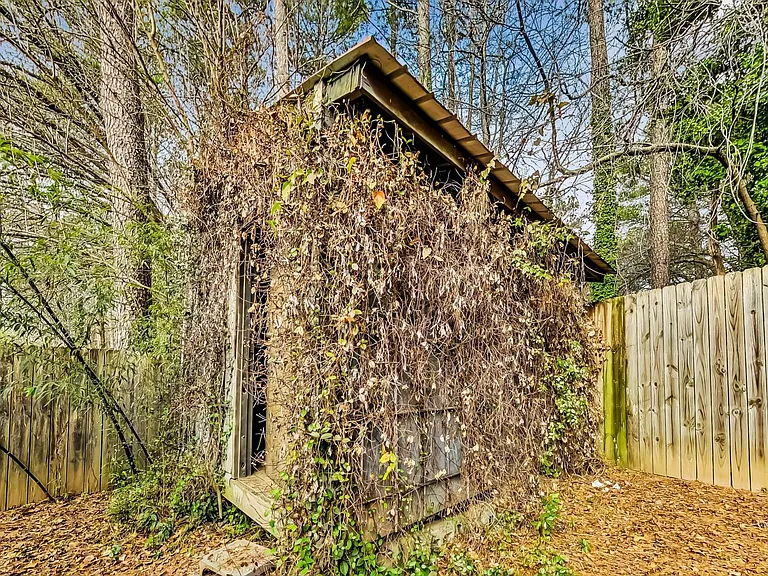 3121 Lynnray Dr — Photo 37