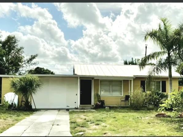 2820 19th St W, Bradenton, FL 34205