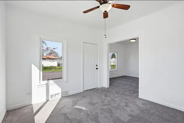 4 bed, 1637 sqft, $2,300 — Photo 4