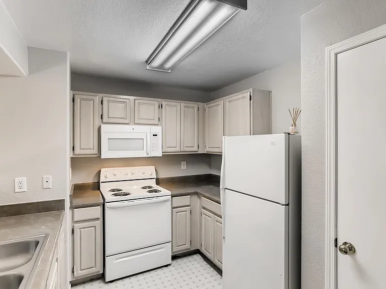 555 E Silverado Ranch Blvd #2012-3 — Photo 10