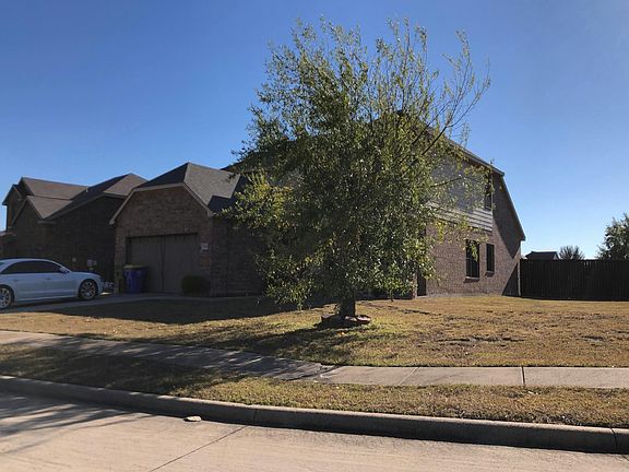 2nd image of 3002 Briarbrook Dr