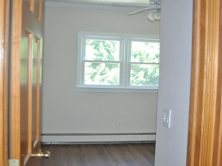 59 Burnside Ave #2 — Photo 9