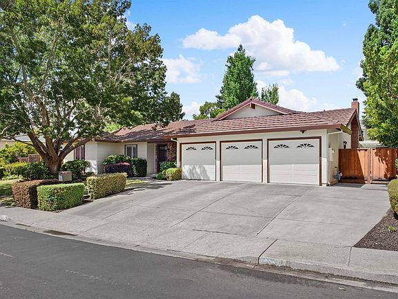 4th image of 2534 Marsh Dr