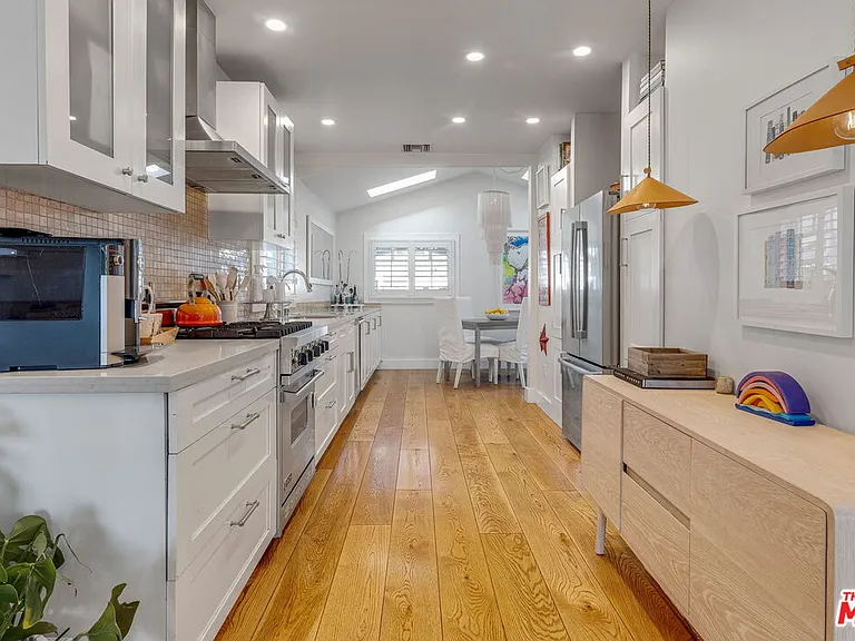 1605 Cabrillo Ave — Photo 13