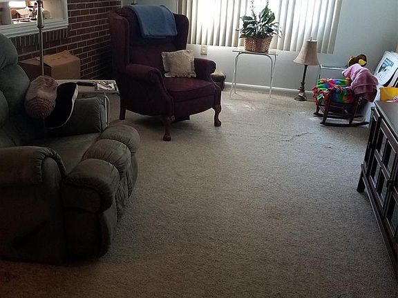 3rd image of 401 Rosewood Ave